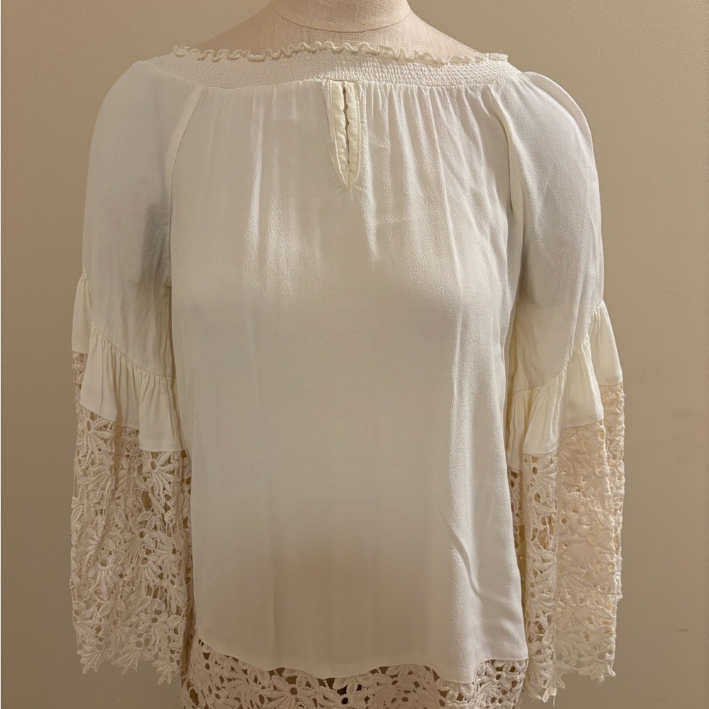 Colleen Lopez Cream Lace Bell Sleeve Blouse